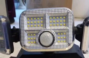 Powerful 3 Head Solar Outdoor Streetlight