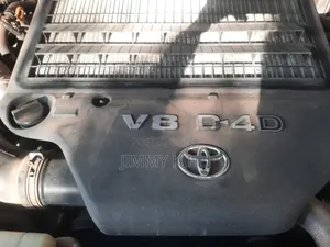 Toyota Land Cruiser 2012 Pearl