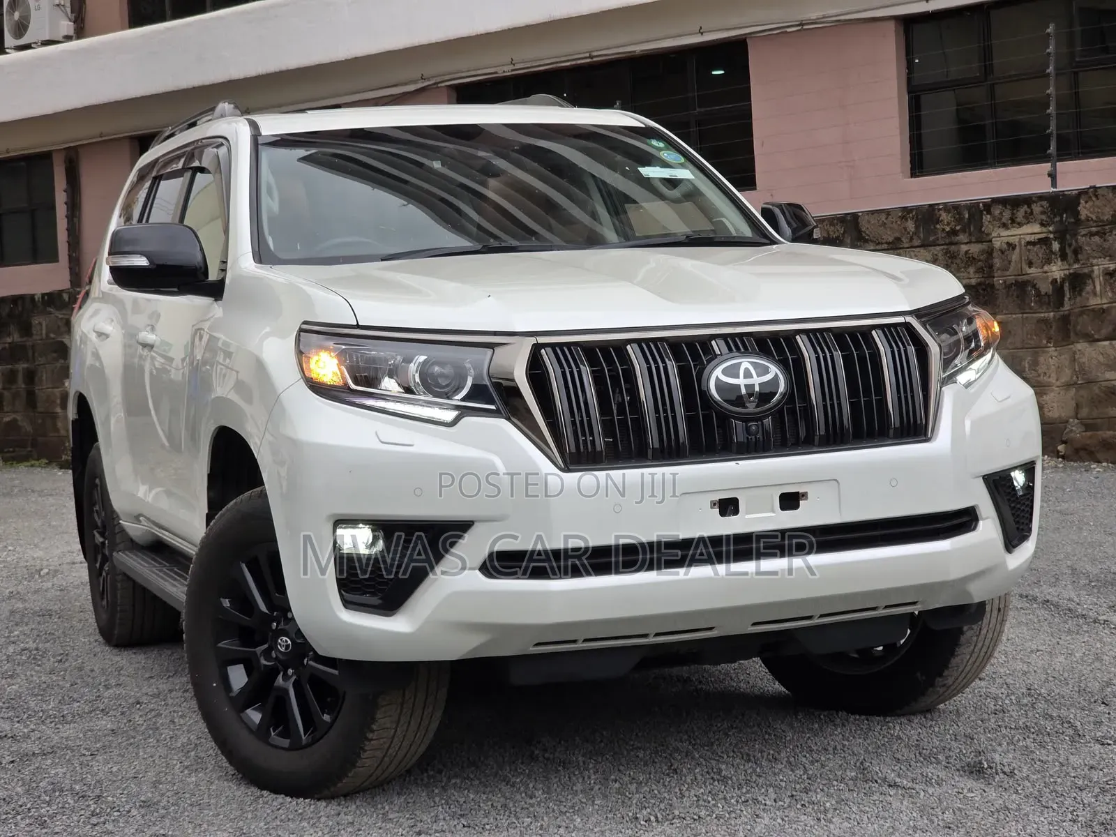 Toyota Land Cruiser Prado 2021 White