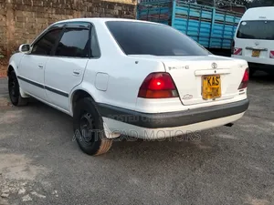 Toyota Corolla 1997 White