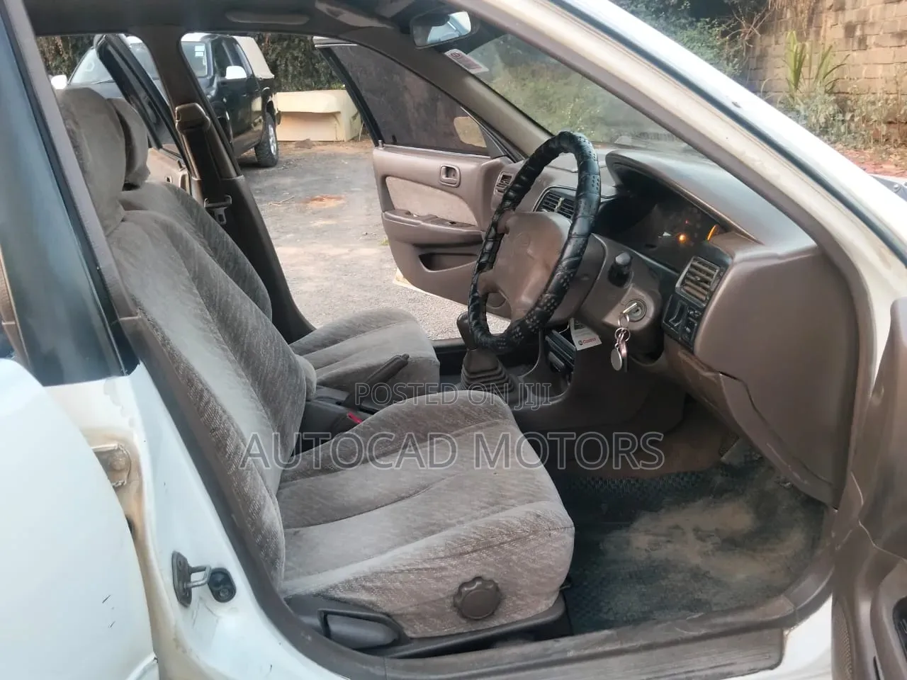 Toyota Corolla 1997 White