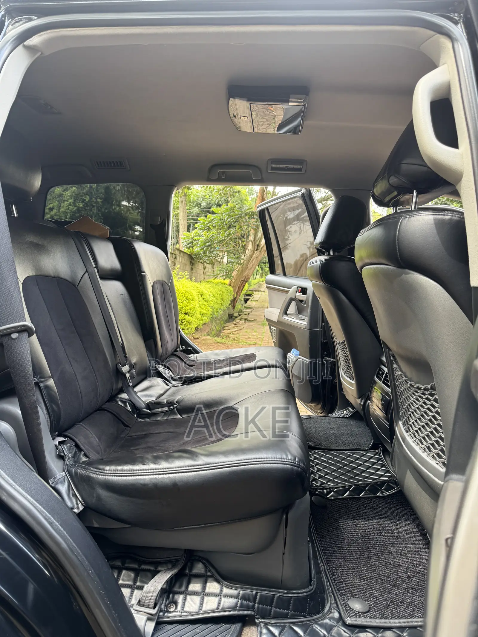 Toyota Land Cruiser 2010 Black