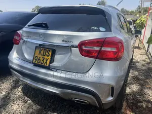 Mercedes-Benz GLA 250 2017 Silver
