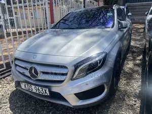 Mercedes-Benz GLA 250 2017 Silver