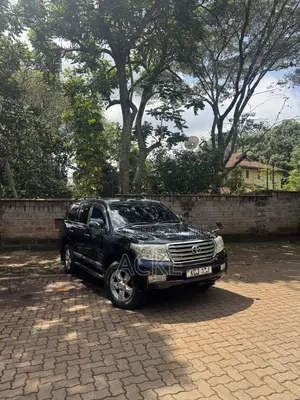 Toyota Land Cruiser 2010 Black