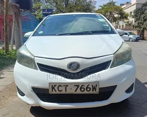 Toyota Vitz 2011 White