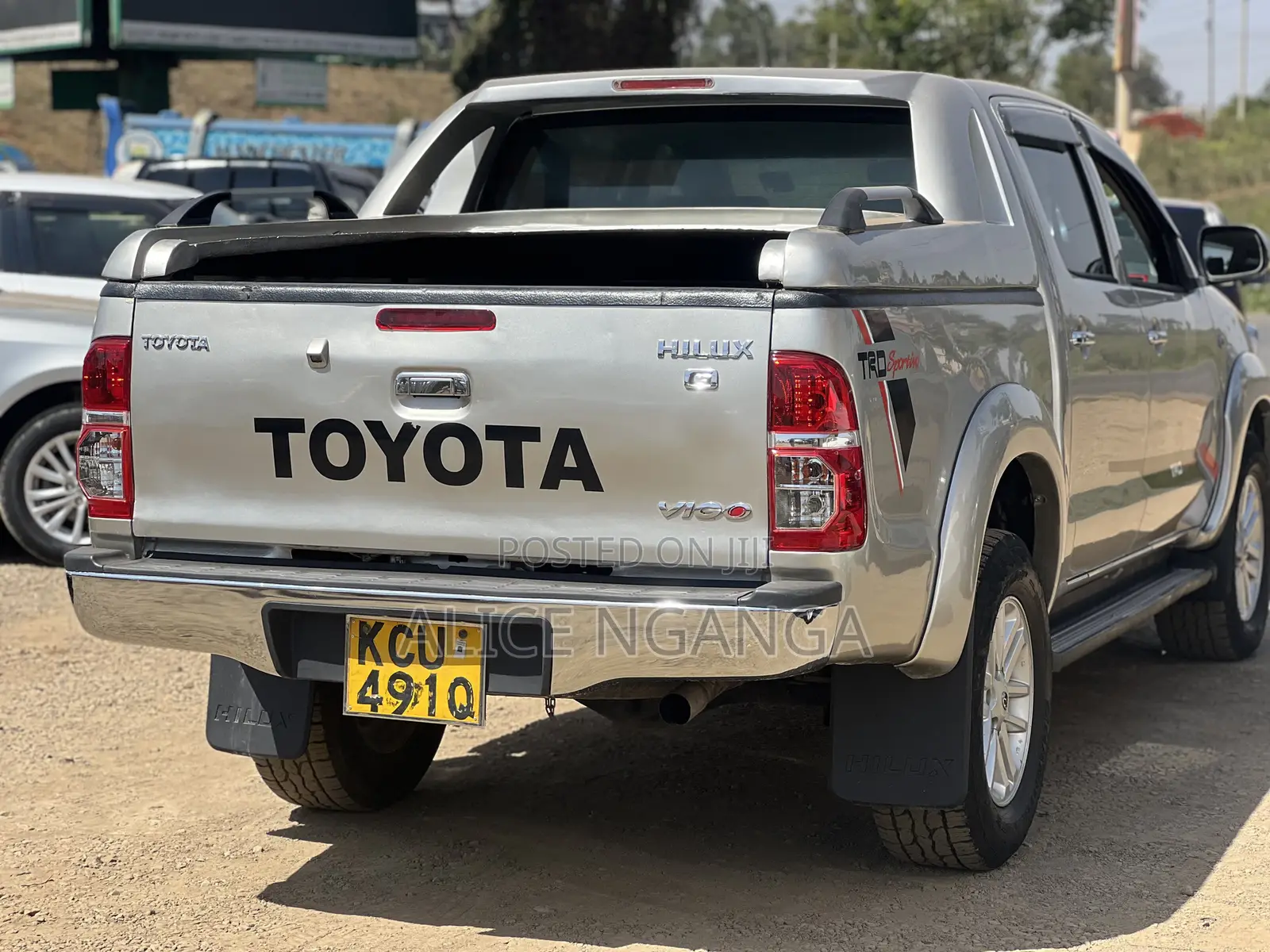 Toyota Hilux 2013 Gray