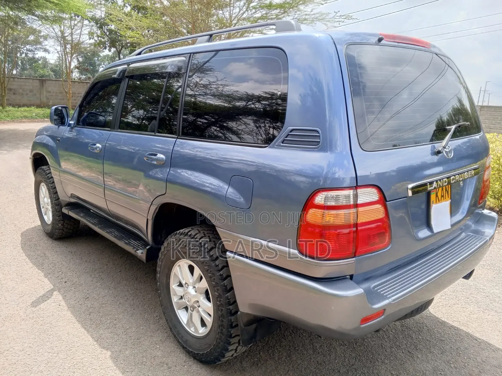 Toyota Land Cruiser 2002 Blue