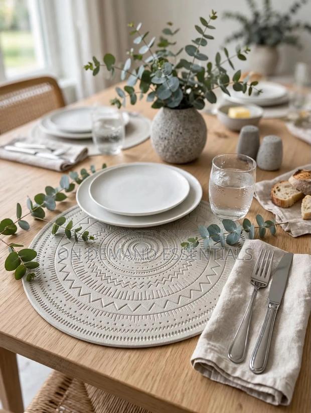 Embossed PU Leather Round Placemats - thumbnail 6