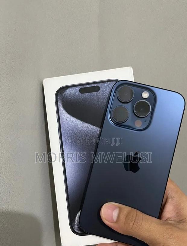 Apple iPhone 15 Pro 256 GB Blue - thumbnail 2