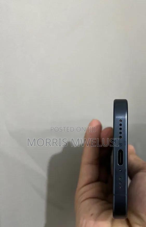 Apple iPhone 15 Pro 256 GB Blue - thumbnail 6
