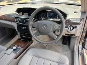 Mercedes-Benz E200 2014 Silver
