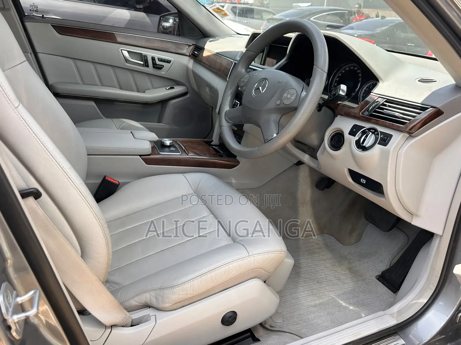 Mercedes-Benz E200 2014 Silver