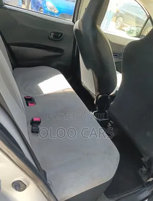 Toyota Vitz 2014 Silver
