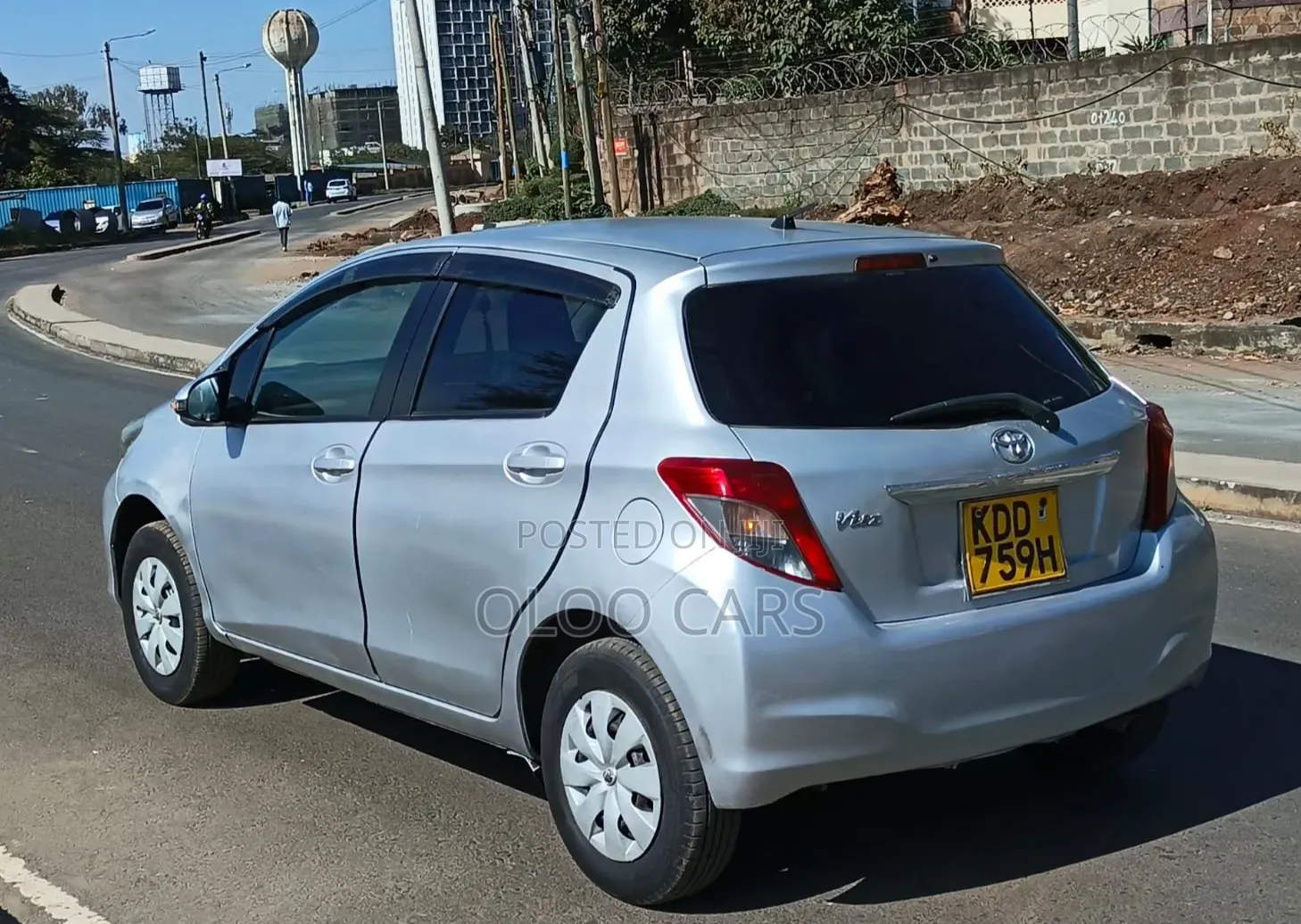 Toyota Vitz 2014 Silver
