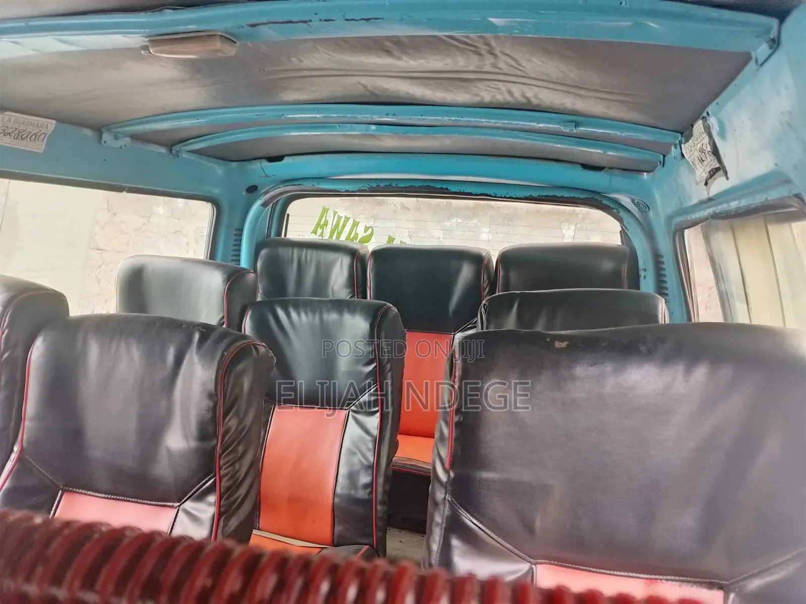 Toyota HiAce 2000 Beige