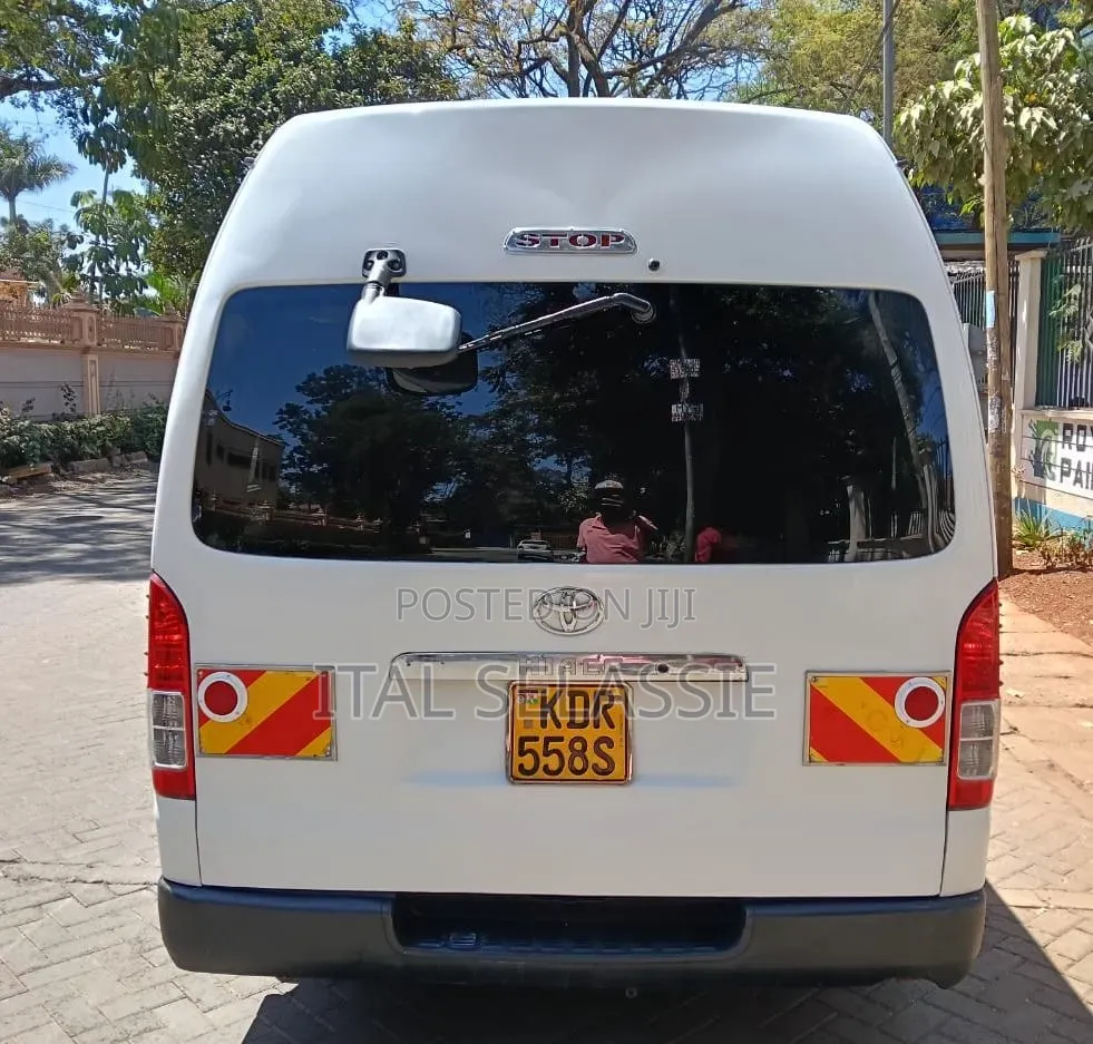 Toyota Quantum 2019 White