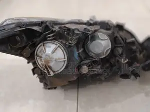 OE Nissan Fuga Xenon Headlights
