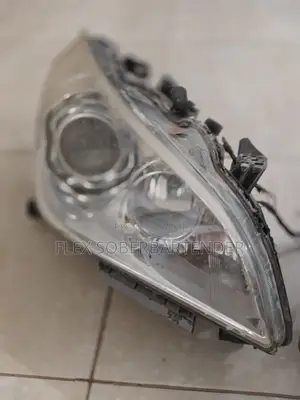 OE Nissan Fuga Xenon Headlights