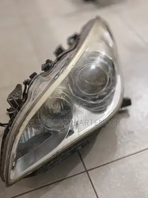 OE Nissan Fuga Xenon Headlights