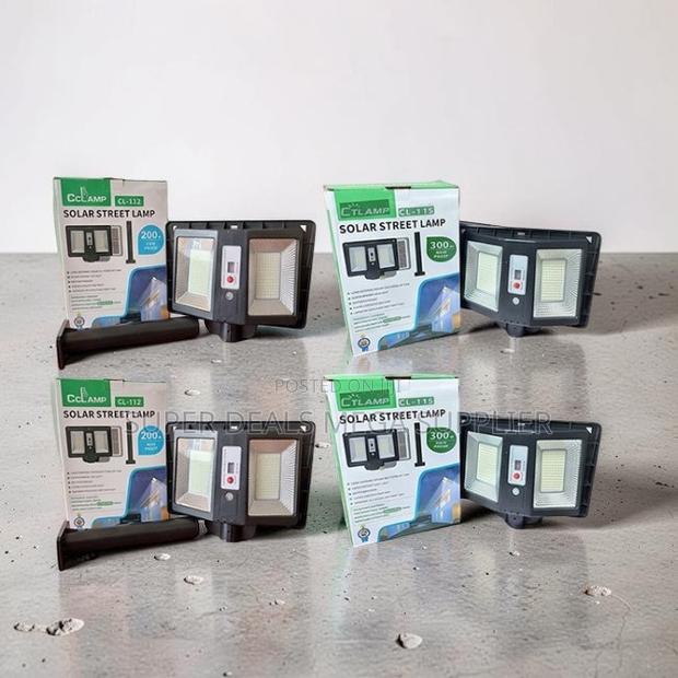 Factory Direct Prices 200W 300W Watts 500W Solar Street Lights