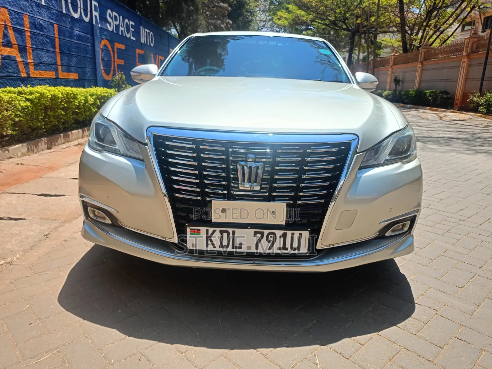 Toyota Crown 2016 Silver