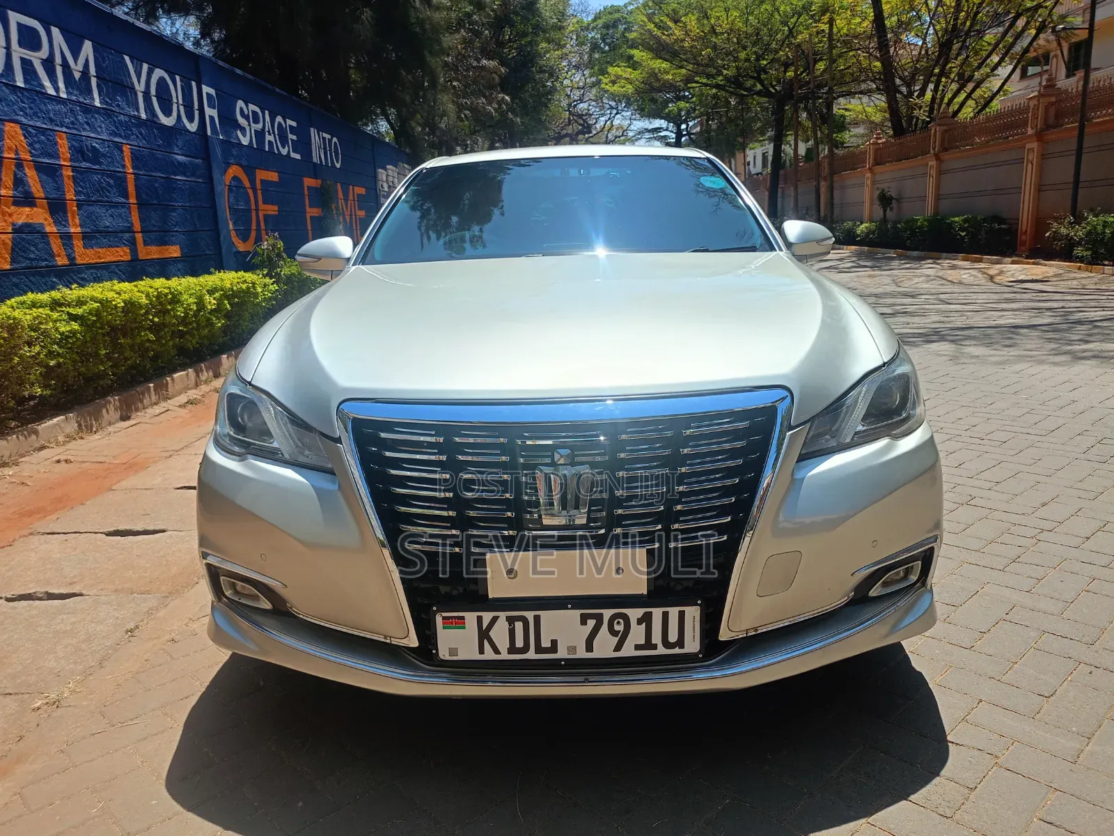Toyota Crown 2016 Silver
