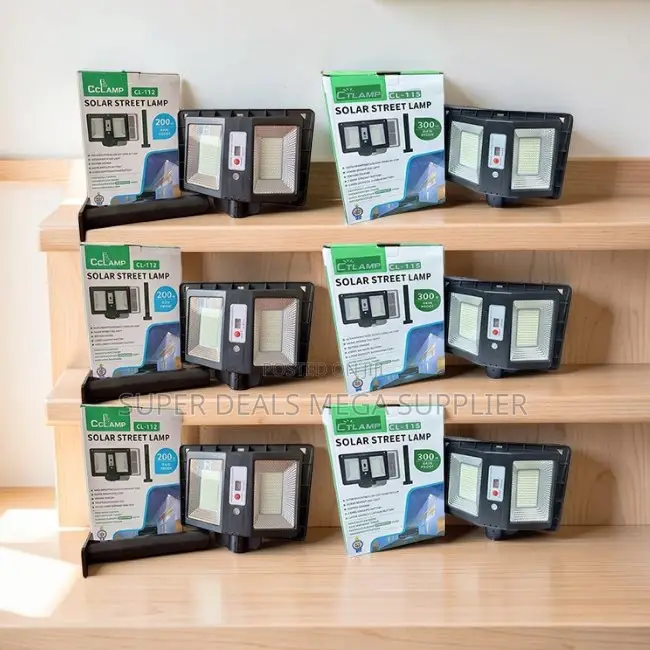 Trade Prices Durable 200W 300W Watts 500W Solar Street Lights