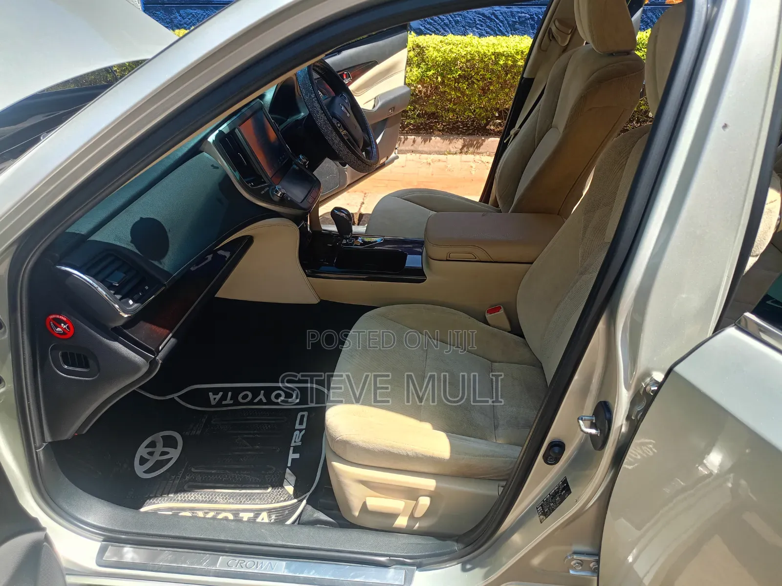 Toyota Crown 2016 Silver