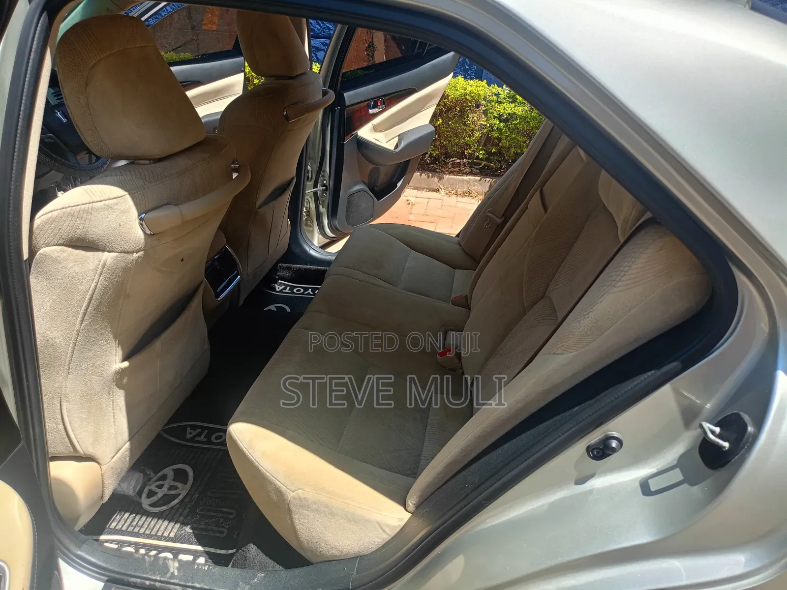 Toyota Crown 2016 Silver