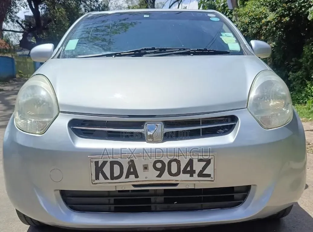 Toyota Passo 2014 Silver