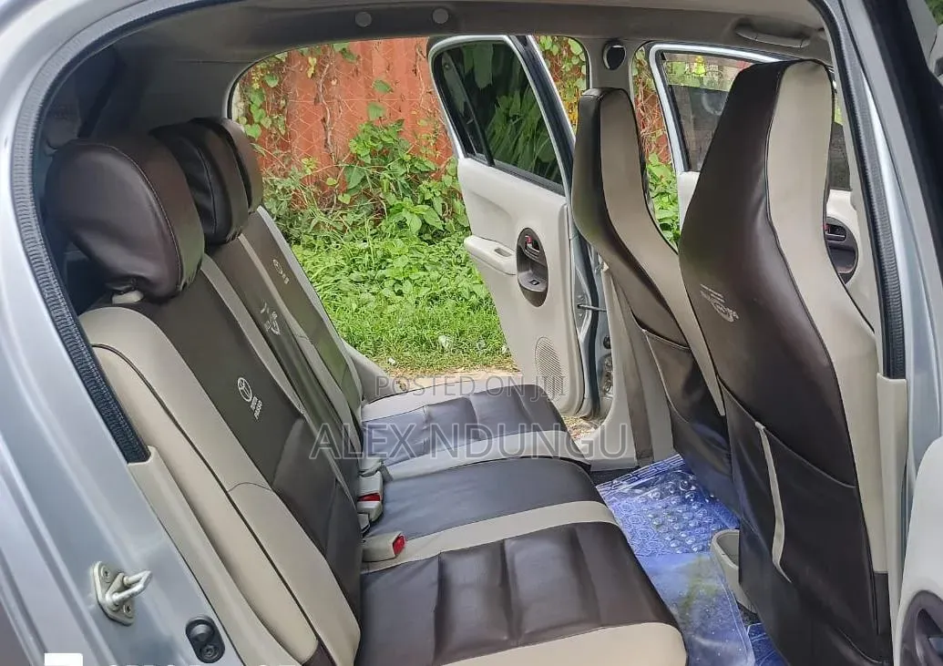Toyota Passo 2014 Silver