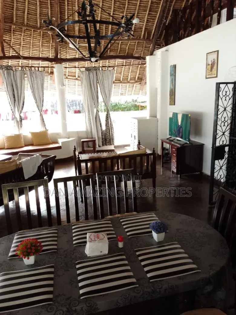 Furnished 3bdrm Villa in Diani 2Nd Row for sale