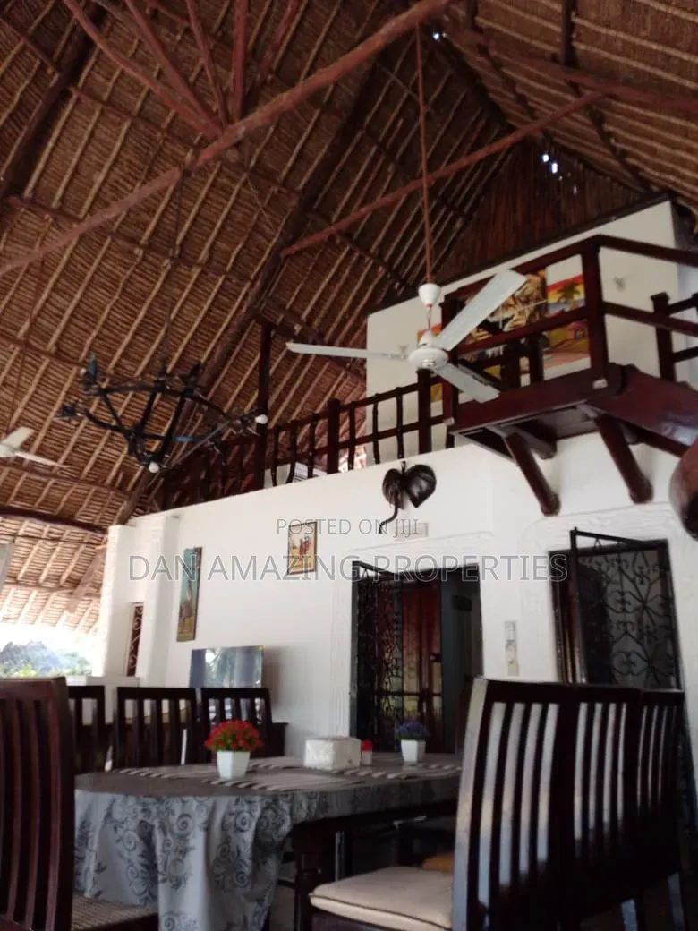 Furnished 3bdrm Villa in Diani 2Nd Row for sale
