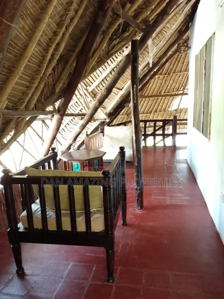 Furnished 3bdrm Villa in Diani 2Nd Row for sale