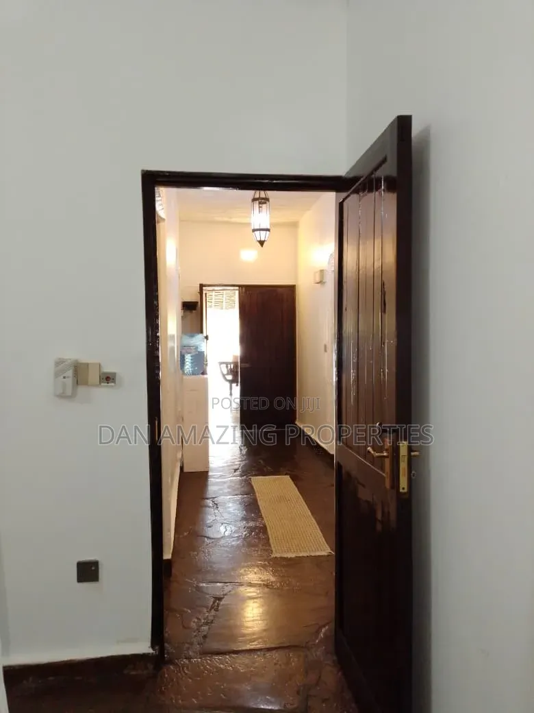 Furnished 3bdrm Villa in Diani 2Nd Row for sale