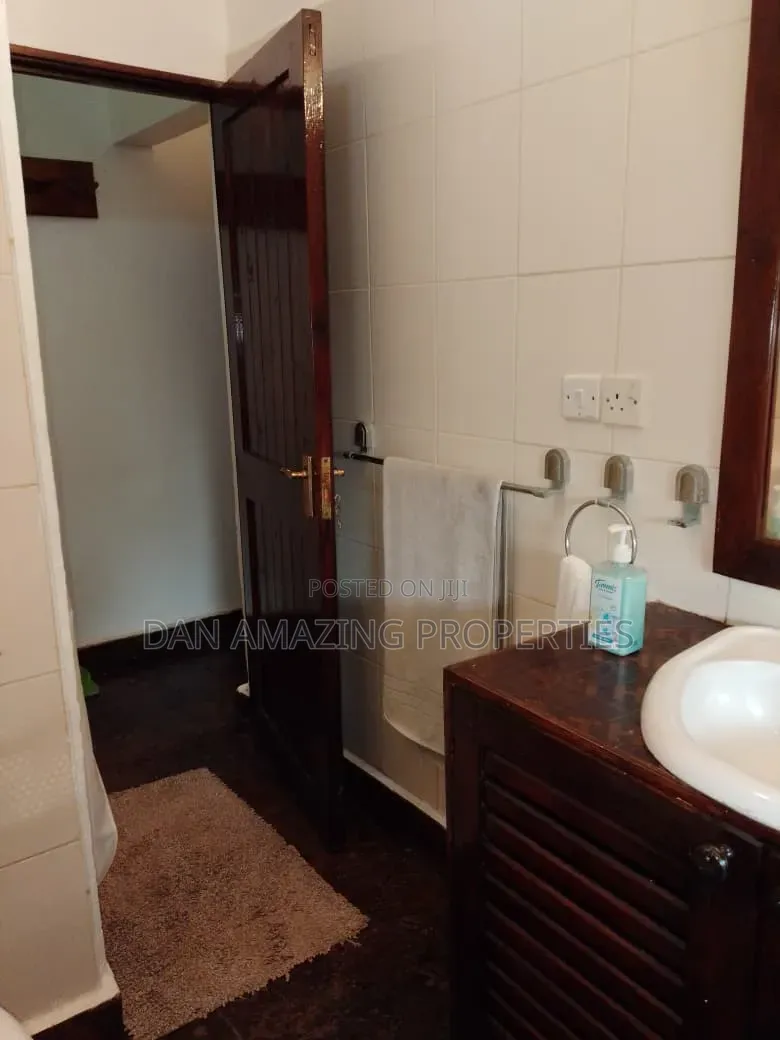 Furnished 3bdrm Villa in Diani 2Nd Row for sale
