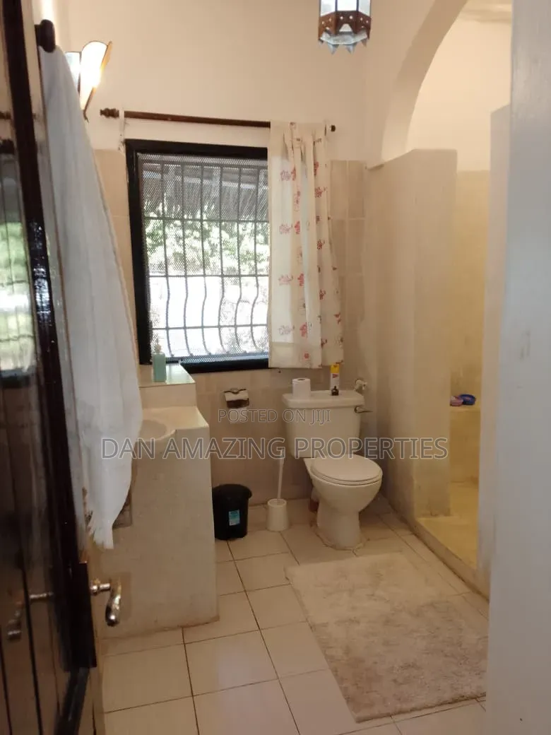 Furnished 3bdrm Villa in Diani 2Nd Row for sale