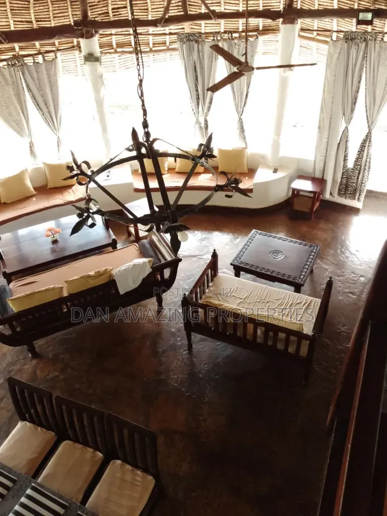 Furnished 3bdrm Villa in Diani 2Nd Row for sale