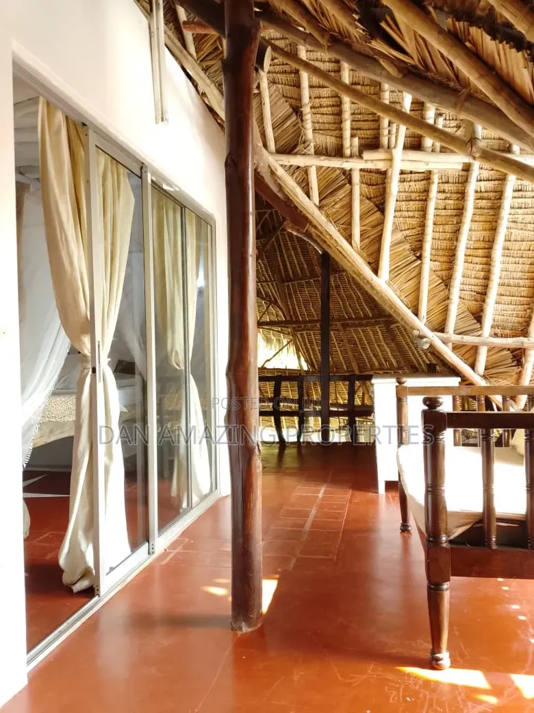 Furnished 3bdrm Villa in Diani 2Nd Row for sale
