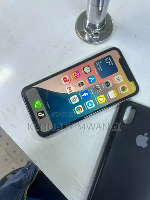 Apple iPhone XR 64 GB White