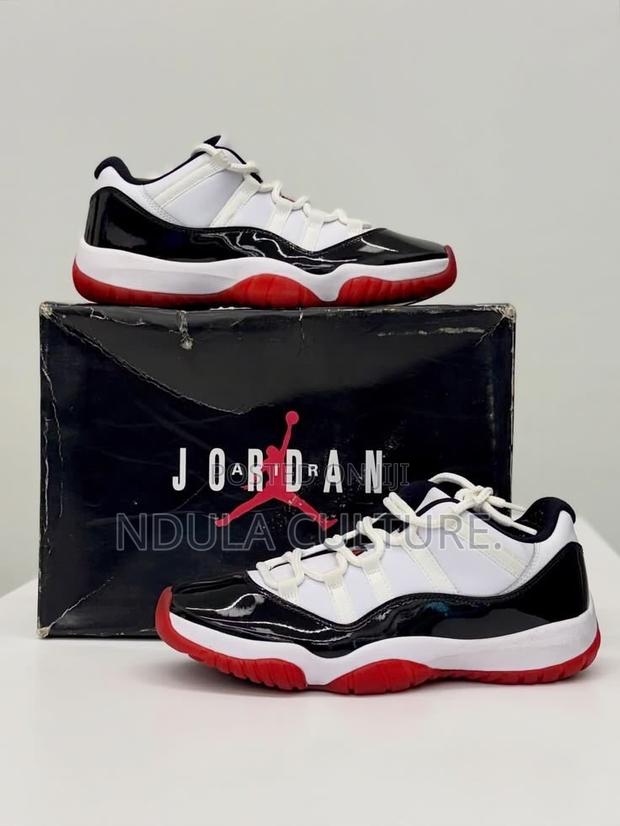 Jordan 11 Low Cut Unisex - thumbnail 3