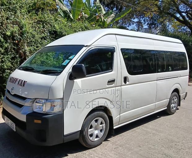 Toyota HiAce 2025 White - thumbnail 7