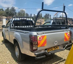 Isuzu D-MAX 2016