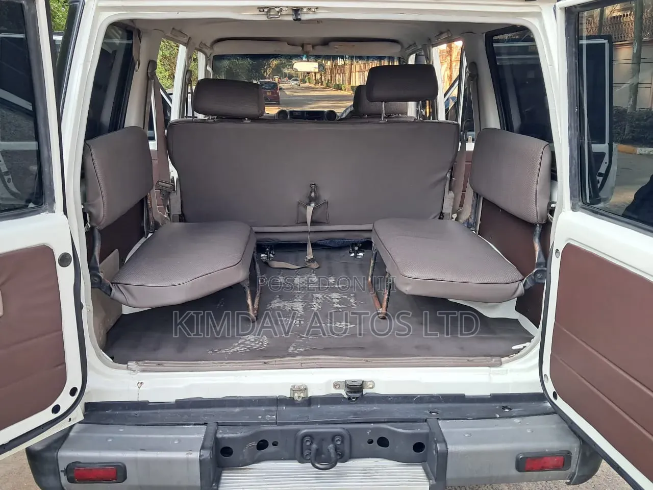 Toyota Land Cruiser 2012 Off white
