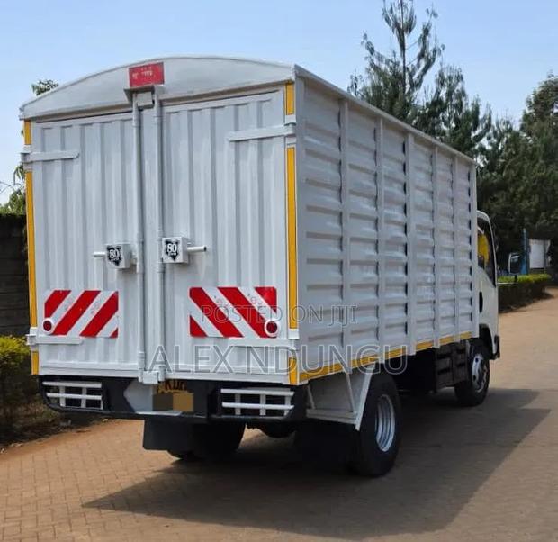 Isuzu NMR 2021 - thumbnail 5