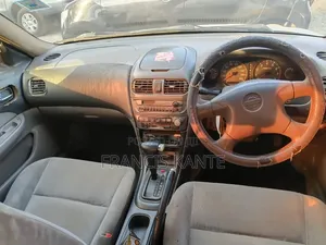 Nissan FB15 2000 Silver