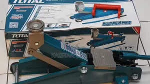 Total 3 Ton Heavy Duty Hydraulic Car Floor Jack