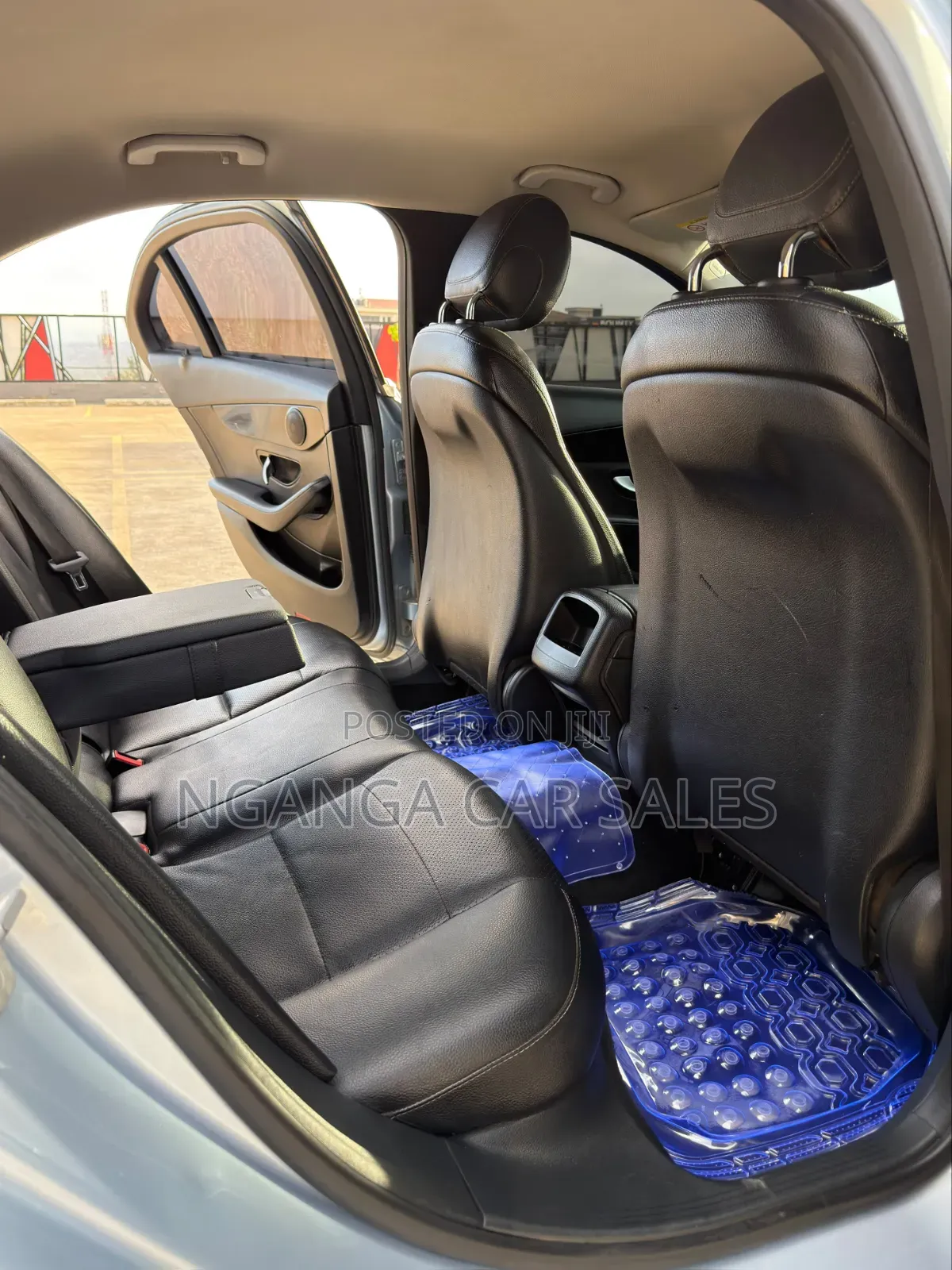 Mercedes-Benz C200 2015 Blue