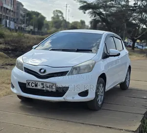 Toyota Vitz 2012 White